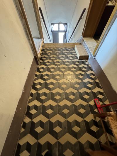 Image No.16-8 Bed Villa / Detached for sale