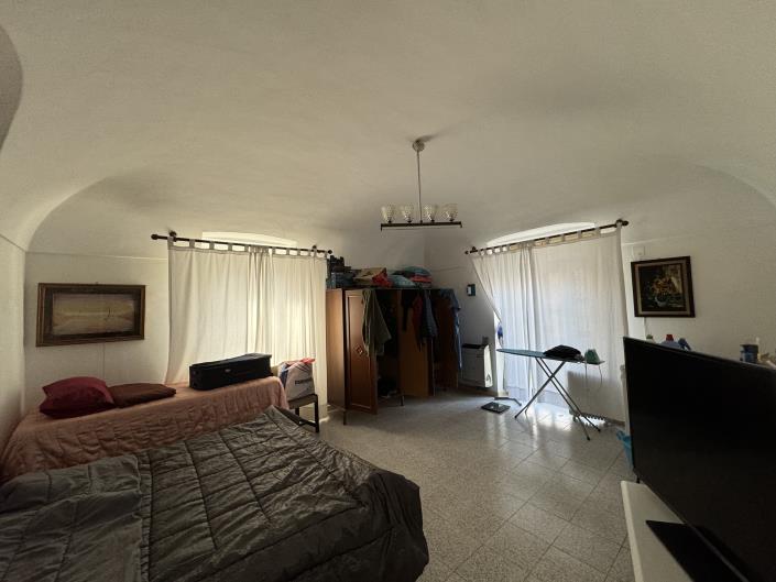 Image No.17-8 Bed Villa / Detached for sale