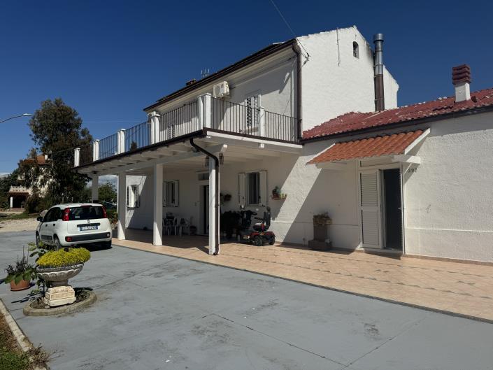 Image No.9-Villa / Détaché de 3 chambres à vendre à Scerni