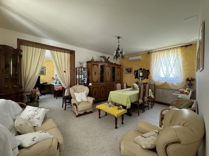 Image No.15-Villa / Détaché de 3 chambres à vendre à Scerni