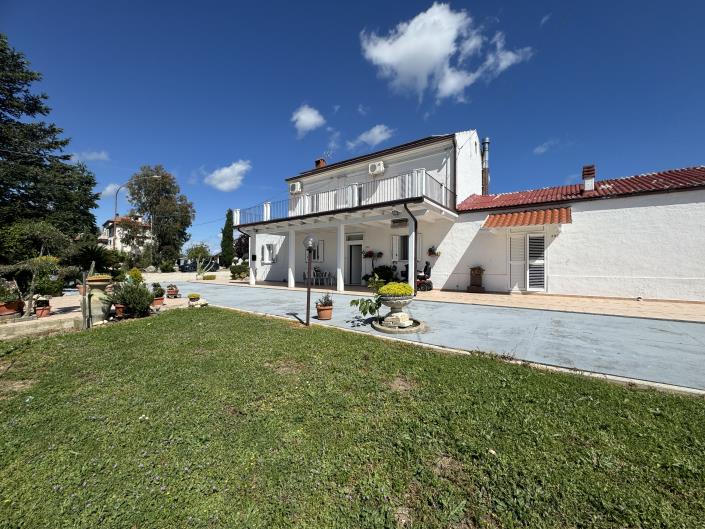 Image No.21-Villa / Détaché de 3 chambres à vendre à Scerni