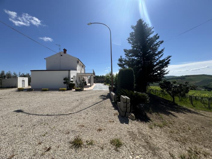 Image No.41-Villa / Détaché de 3 chambres à vendre à Scerni