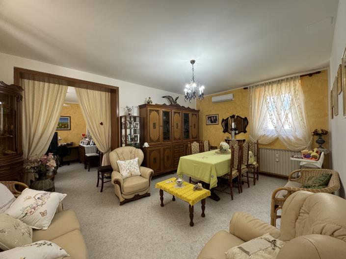 Image No.50-Villa / Détaché de 3 chambres à vendre à Scerni