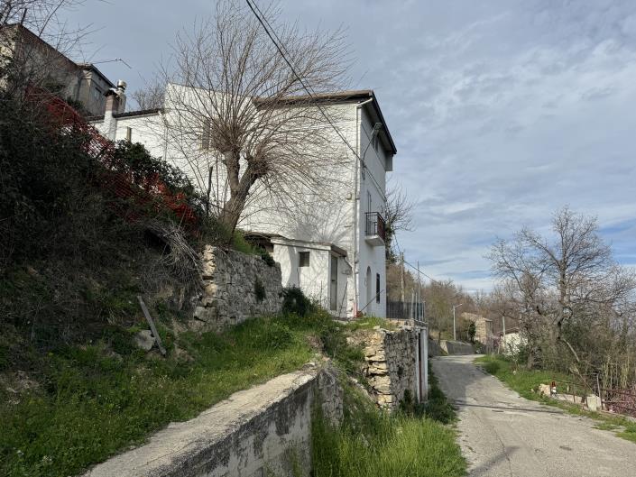 Image No.44-2 Bed House for sale