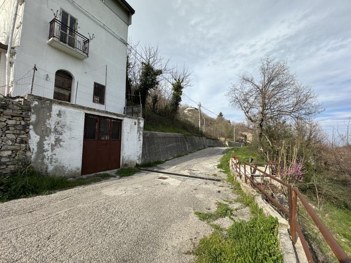 Image No.3-2 Bed House for sale