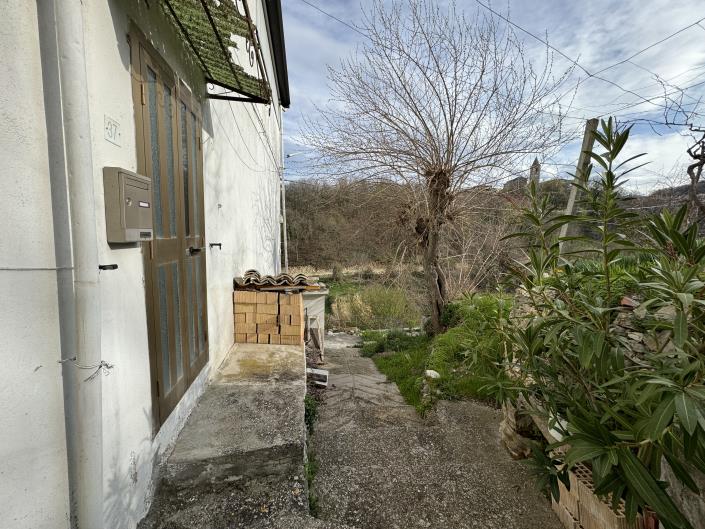 Image No.27-2 Bed House for sale