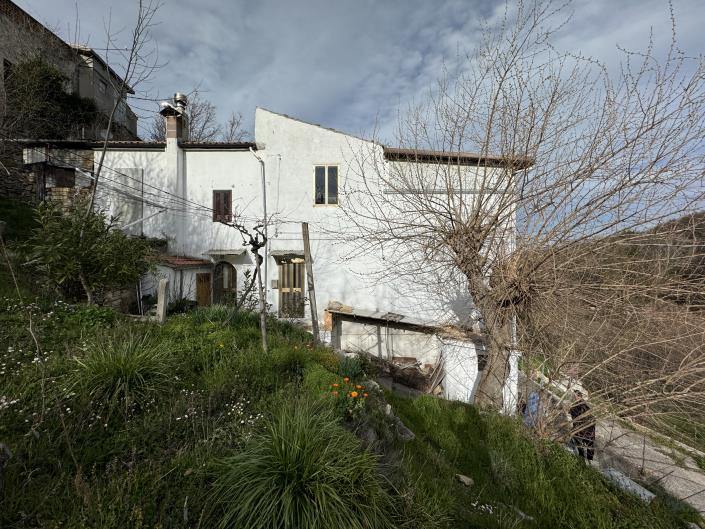 Image No.32-2 Bed House for sale