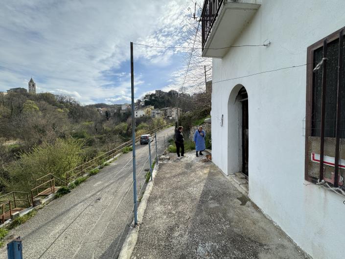 Image No.40-2 Bed House for sale