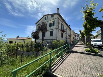 20240428_100824937_iOS