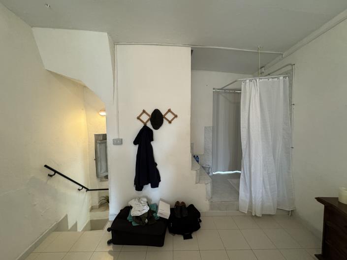 Image No.18-1 Bed Townhouse for sale