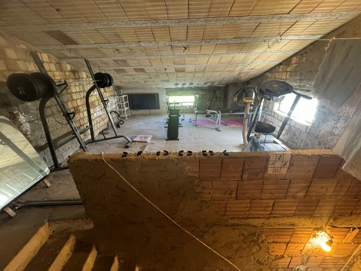 Image No.36-3 Bed Farmhouse for sale