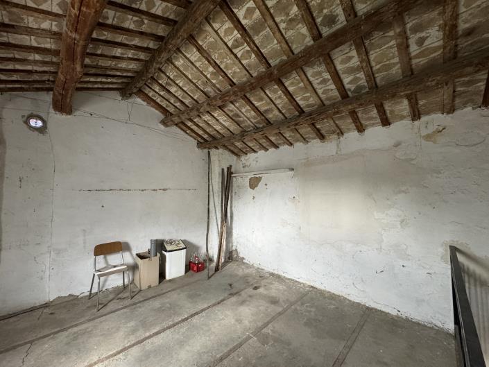 Image No.17-3 Bed Farmhouse for sale