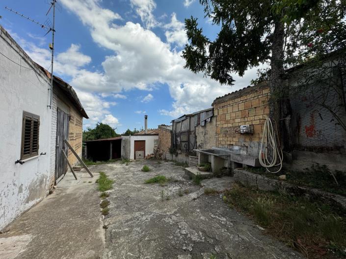 Image No.29-2 Bed Village House for sale