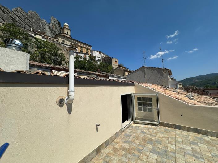 Image No.30-4 Bed Apartment for sale