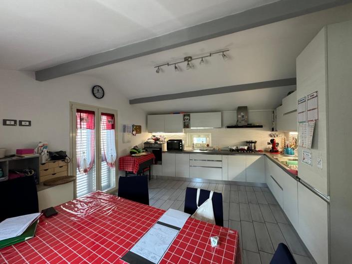 Image No.6-4 Bed Apartment for sale