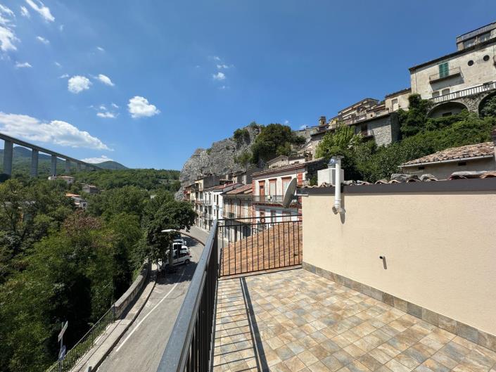 Image No.26-4 Bed Apartment for sale