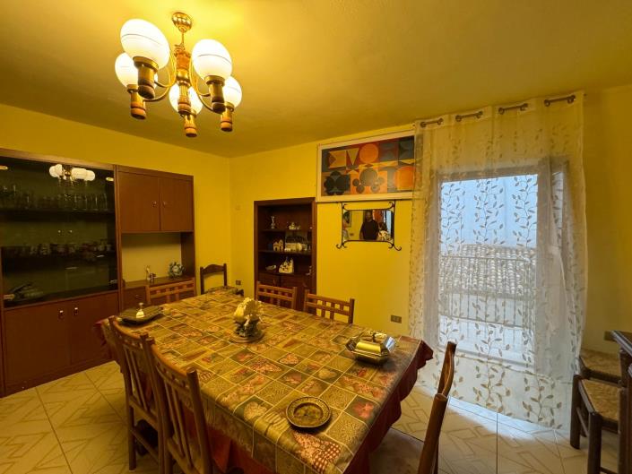 Image No.6-2 Bed Townhouse for sale