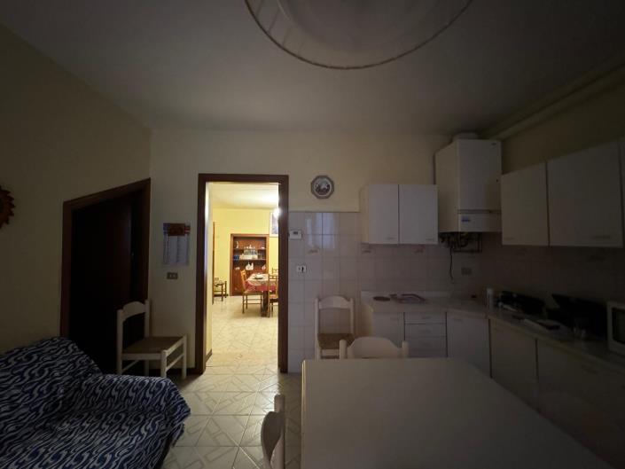 Image No.14-2 Bed Townhouse for sale