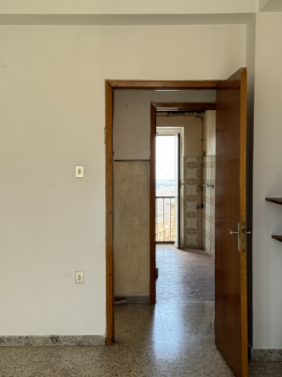 Image No.30-4 Bed Townhouse for sale