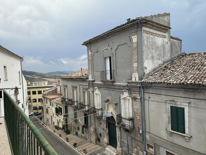 Image No.31-4 Bed Townhouse for sale