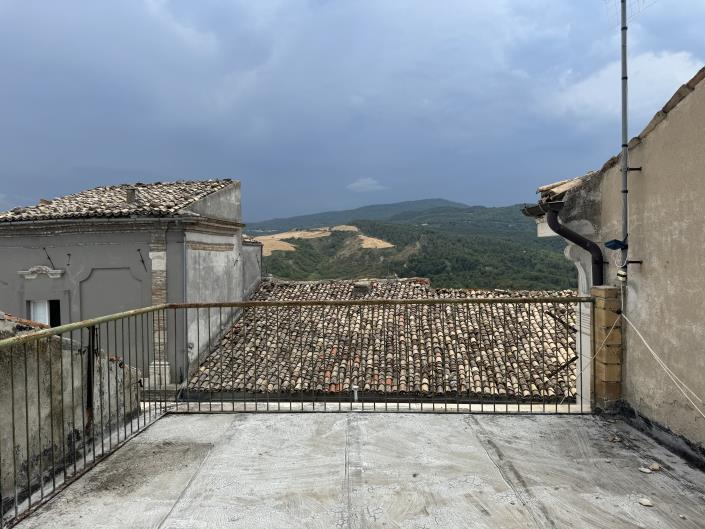 Image No.36-4 Bed Townhouse for sale