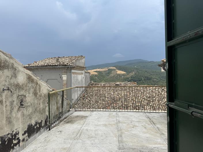 Image No.35-4 Bed Townhouse for sale