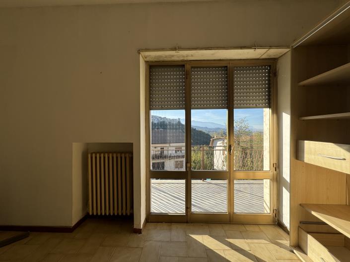 Image No.17-4 Bed Apartment for sale