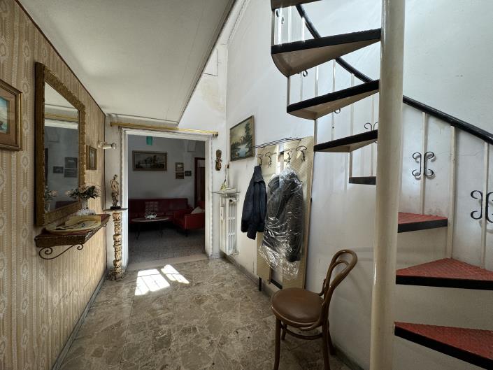 Image No.18-3 Bed House for sale