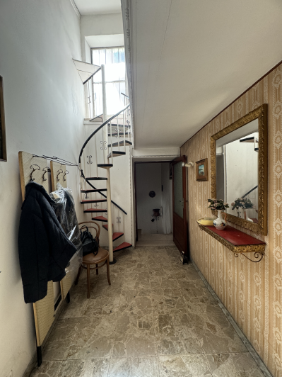 Image No.15-3 Bed House for sale