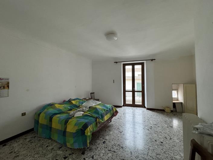 Image No.25-3 Bed Townhouse for sale