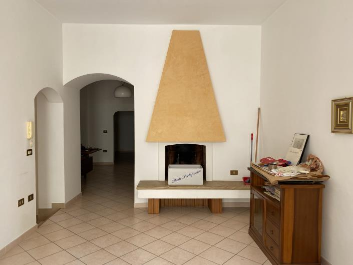 Image No.13-3 Bed Townhouse for sale