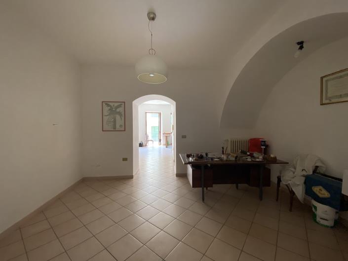 Image No.22-3 Bed Townhouse for sale