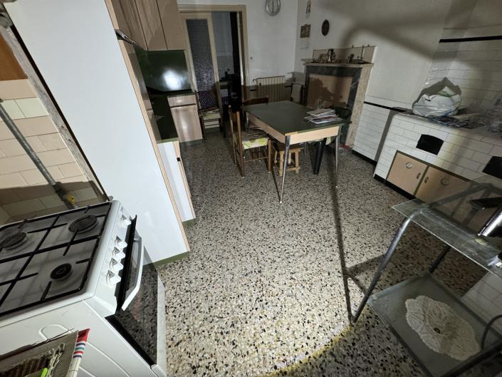 Image No.6-5 Bed Townhouse for sale