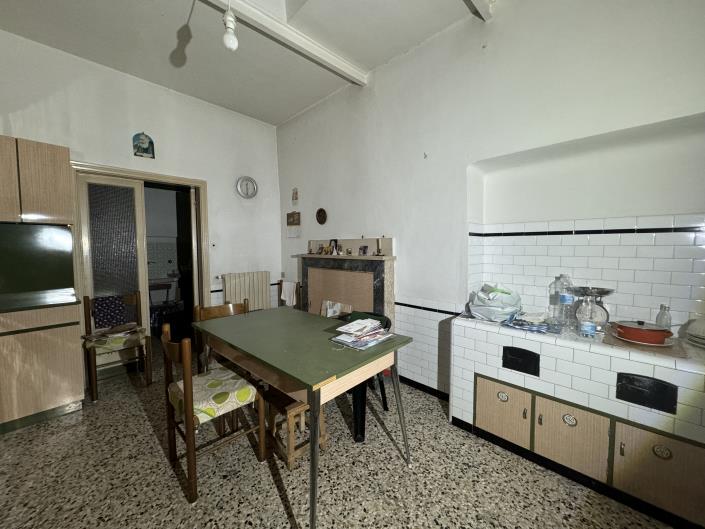 Image No.5-5 Bed Townhouse for sale