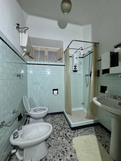 Image No.26-5 Bed Townhouse for sale