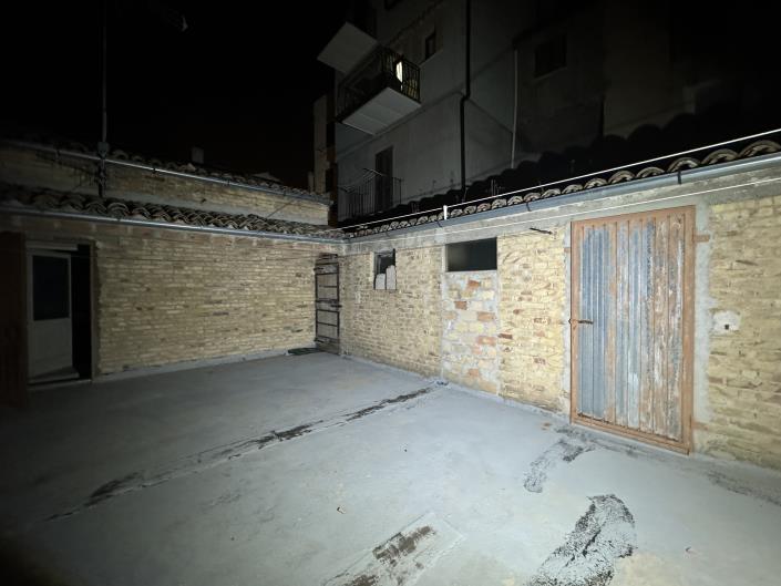 Image No.34-5 Bed Townhouse for sale