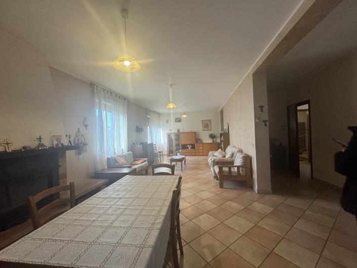 Image No.14-4 Bed Villa / Detached for sale