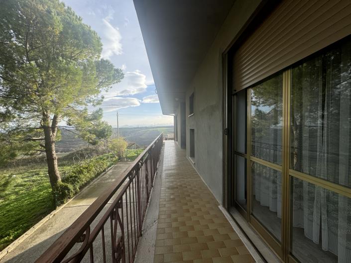 Image No.45-4 Bed Villa / Detached for sale