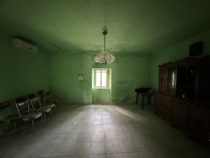 Image No.14-Propriété de pays de 4 chambres à vendre à Tornareccio