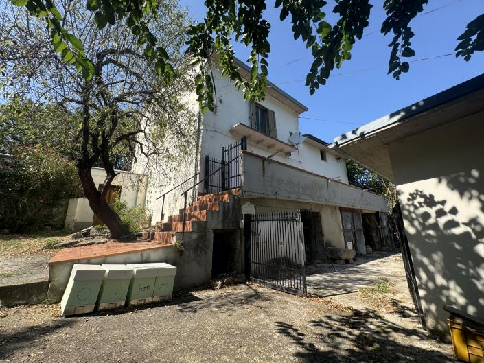 Image No.55-Propriété de pays de 4 chambres à vendre à Tornareccio