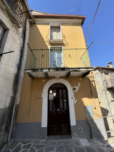 Image No.2-Maison de ville de 3 chambres à vendre à Pennadomo