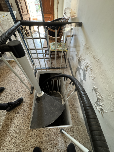 Image No.8-2 Bed Townhouse for sale