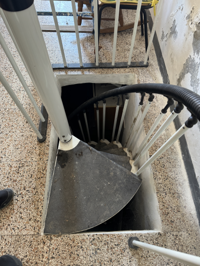 Image No.25-2 Bed Townhouse for sale