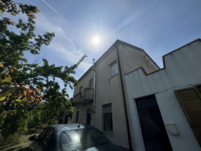 Image No.44-Maison de campagne de 3 chambres à vendre à Atessa