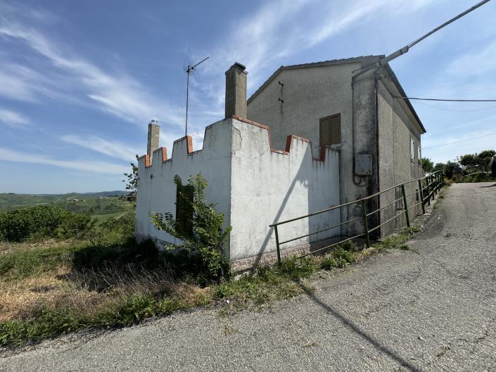 Image No.4-Maison de campagne de 3 chambres à vendre à Atessa