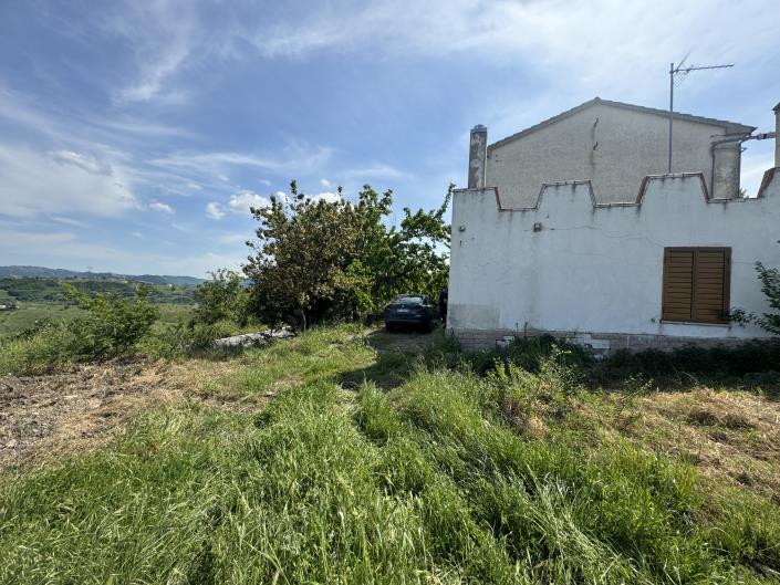 Image No.46-Maison de campagne de 3 chambres à vendre à Atessa