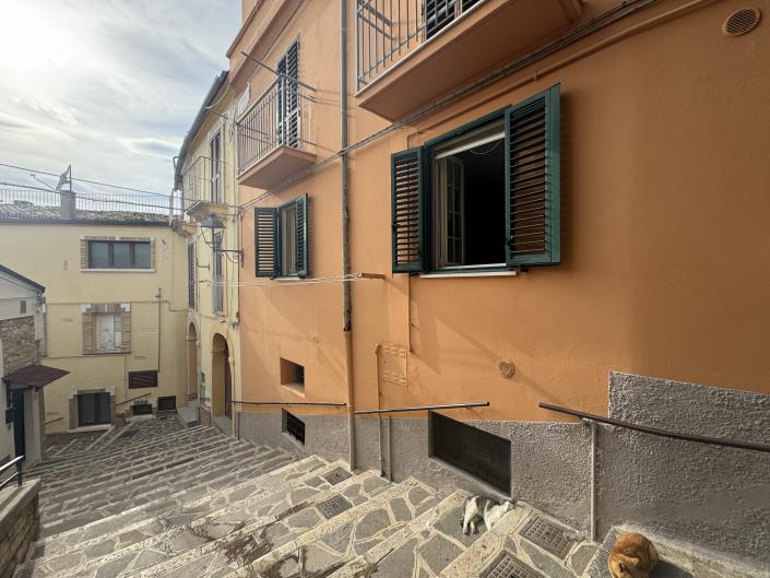 Image No.42-2 Bed Apartment for sale