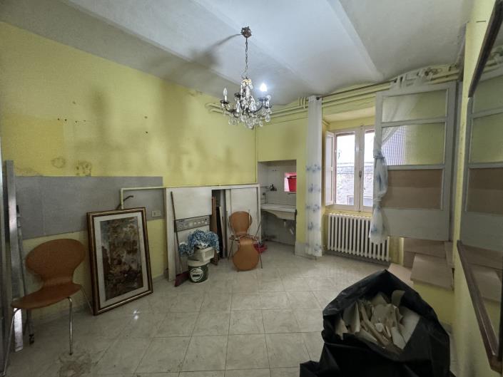 Image No.29-5 Bed Townhouse for sale