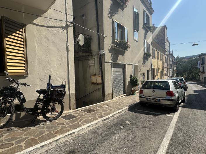 Image No.42-5 Bed Townhouse for sale