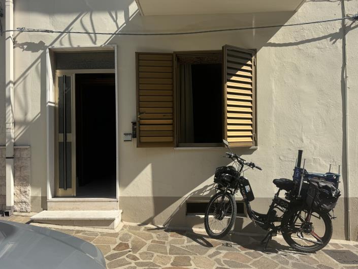 Image No.41-5 Bed Townhouse for sale